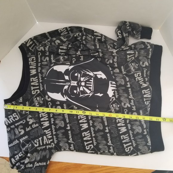 STAR WARS Men's A New Hope Luke and Vader Duel Pull Over